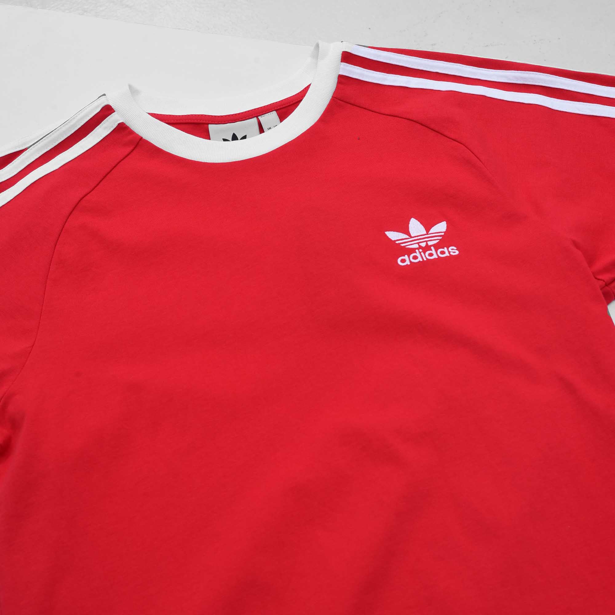 ADIDAS CLASSIC ADICOLOR 3 STRIPES T-SHIRT - RED