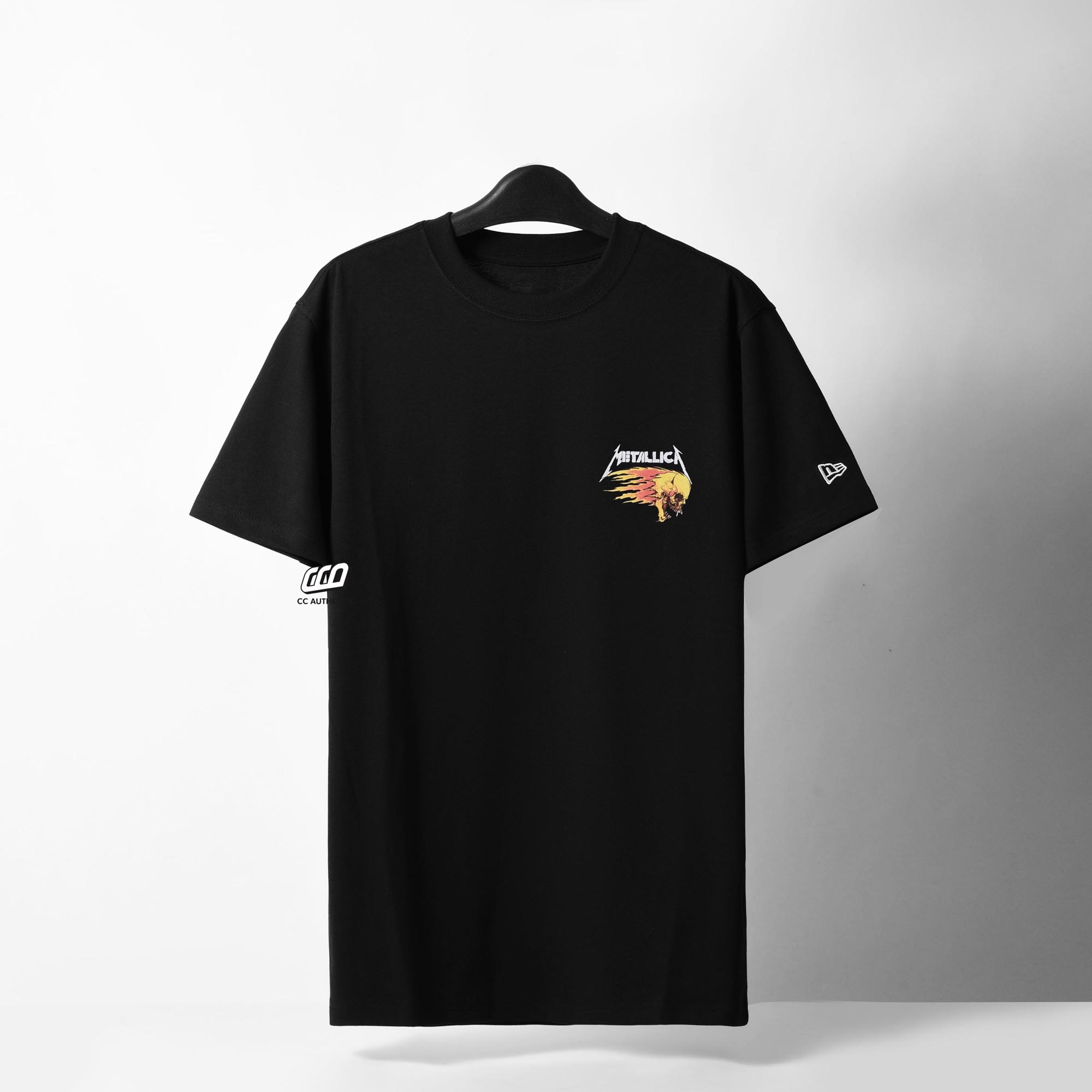 NEW ERA STRIKEOUT HOME RUM T-SHIRT - BLACK