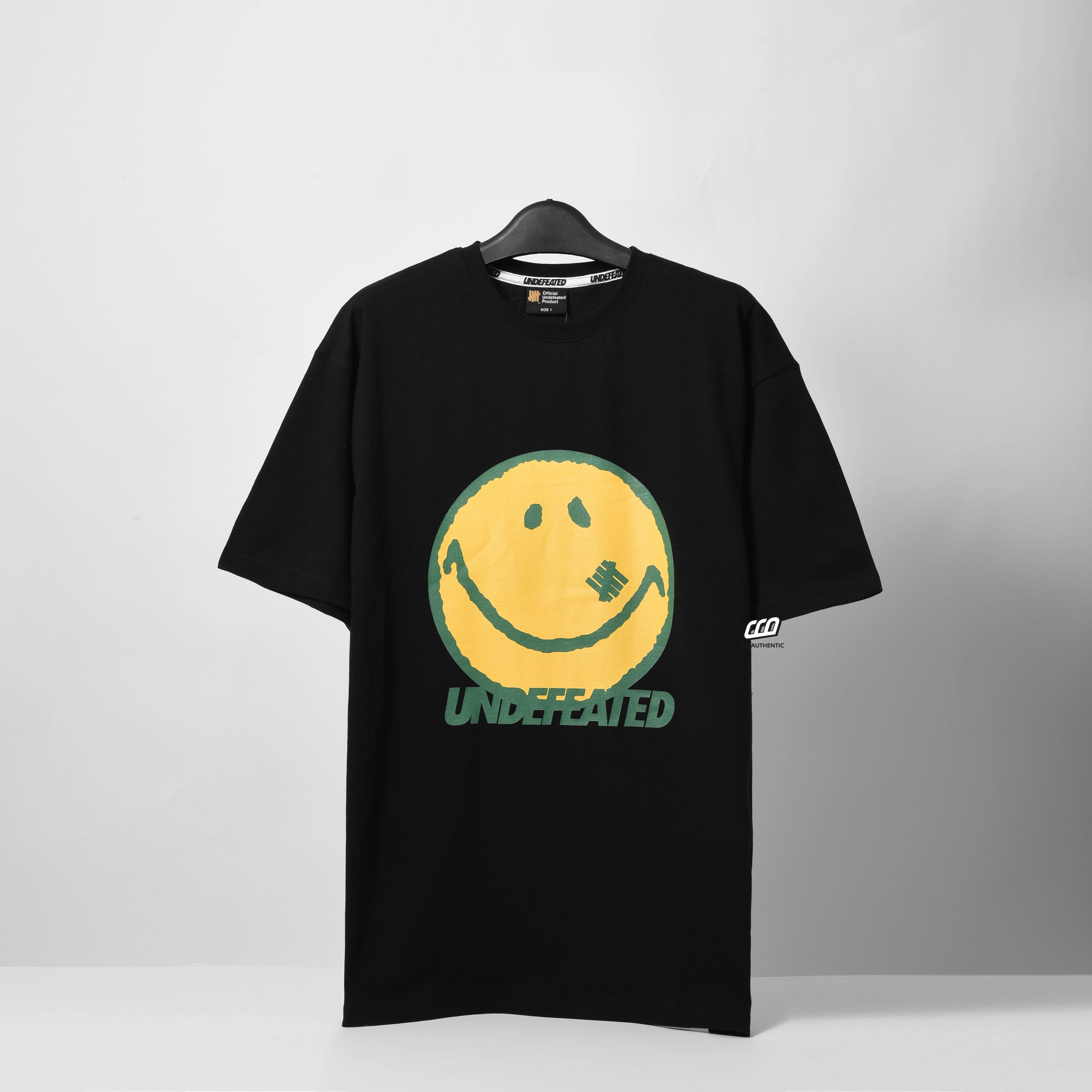 UNDEFEATED smile 3 t-shirt - black