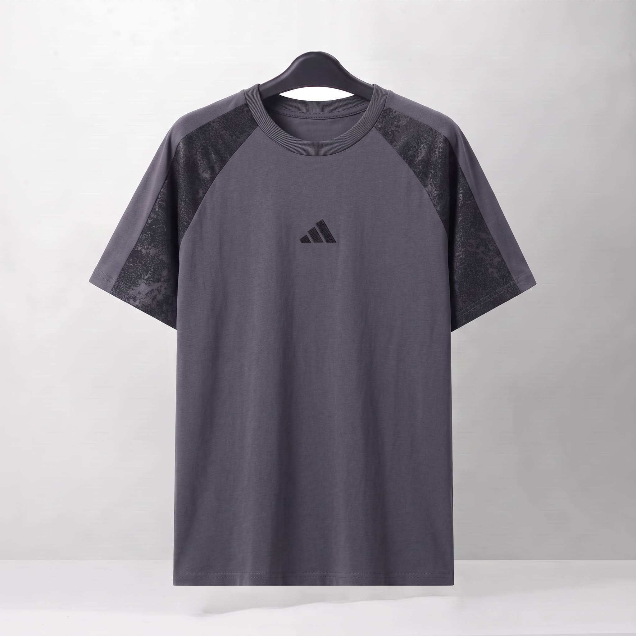 ADIDAS M CAMO PRINT T-SHIRT - GREY