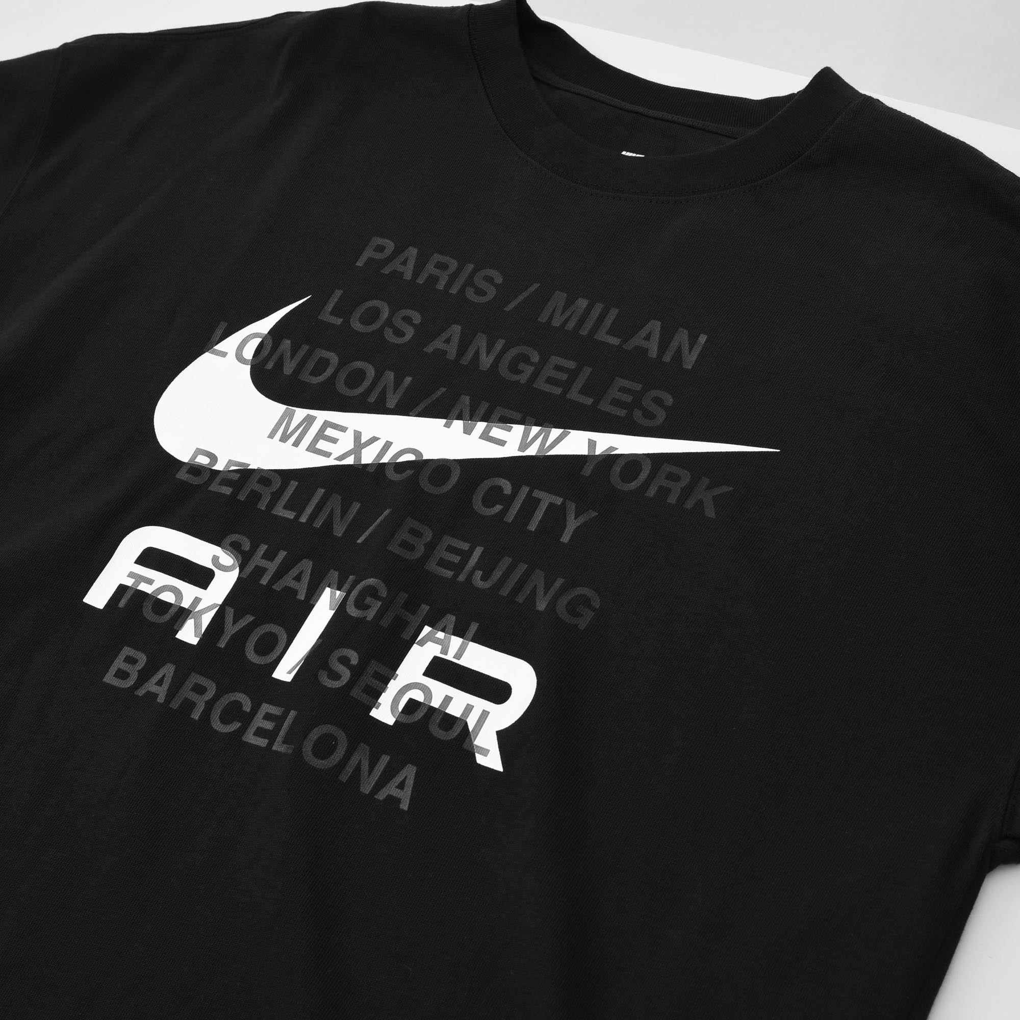 NIKE AIR LOGO WORLDWIDE OVERSIZE T-SHIRT - BLACK