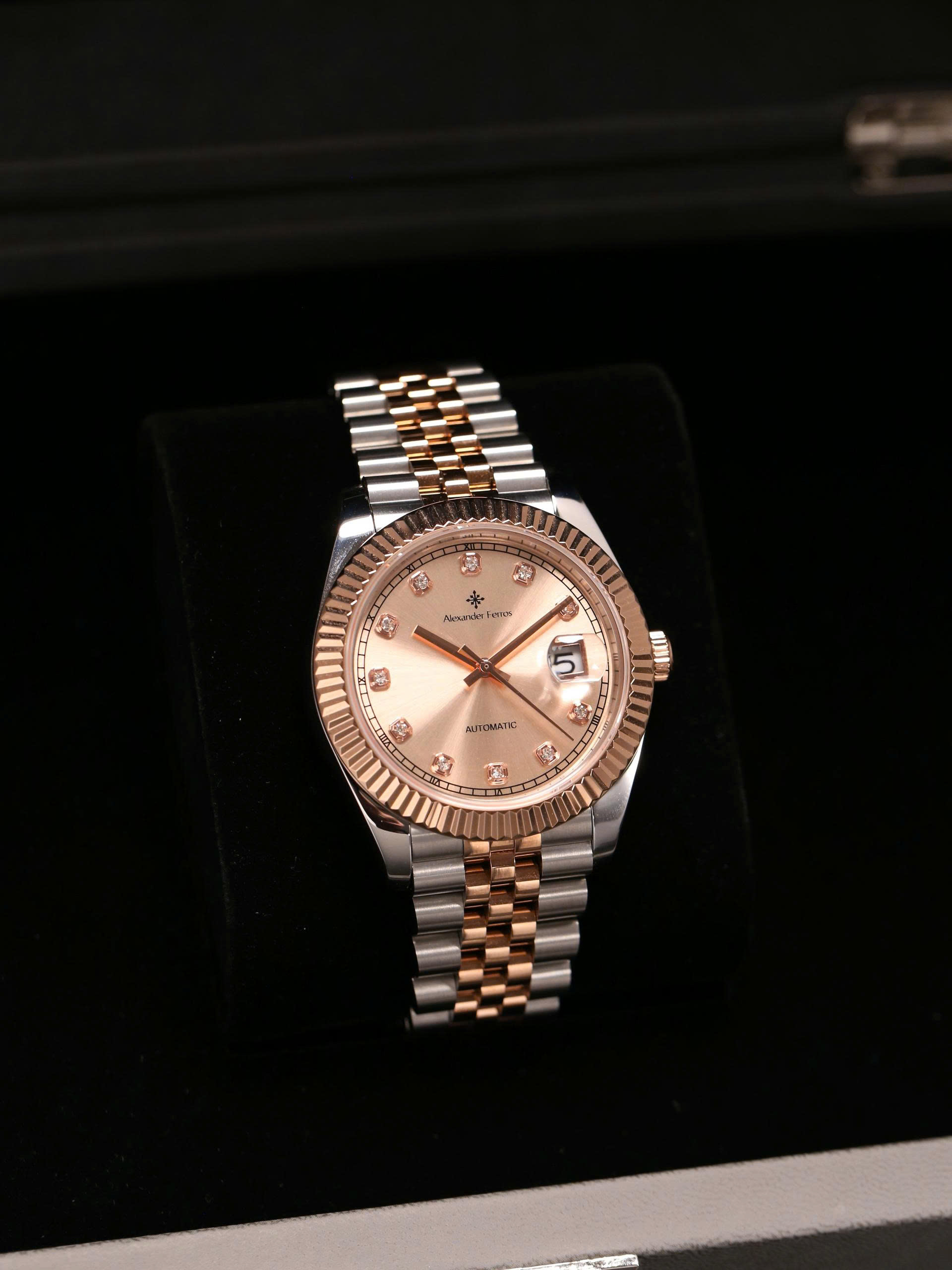 ĐỒNG HỒ NAM ALEXANDER FERROS 8232D/15 AUTOMATIC 38MM