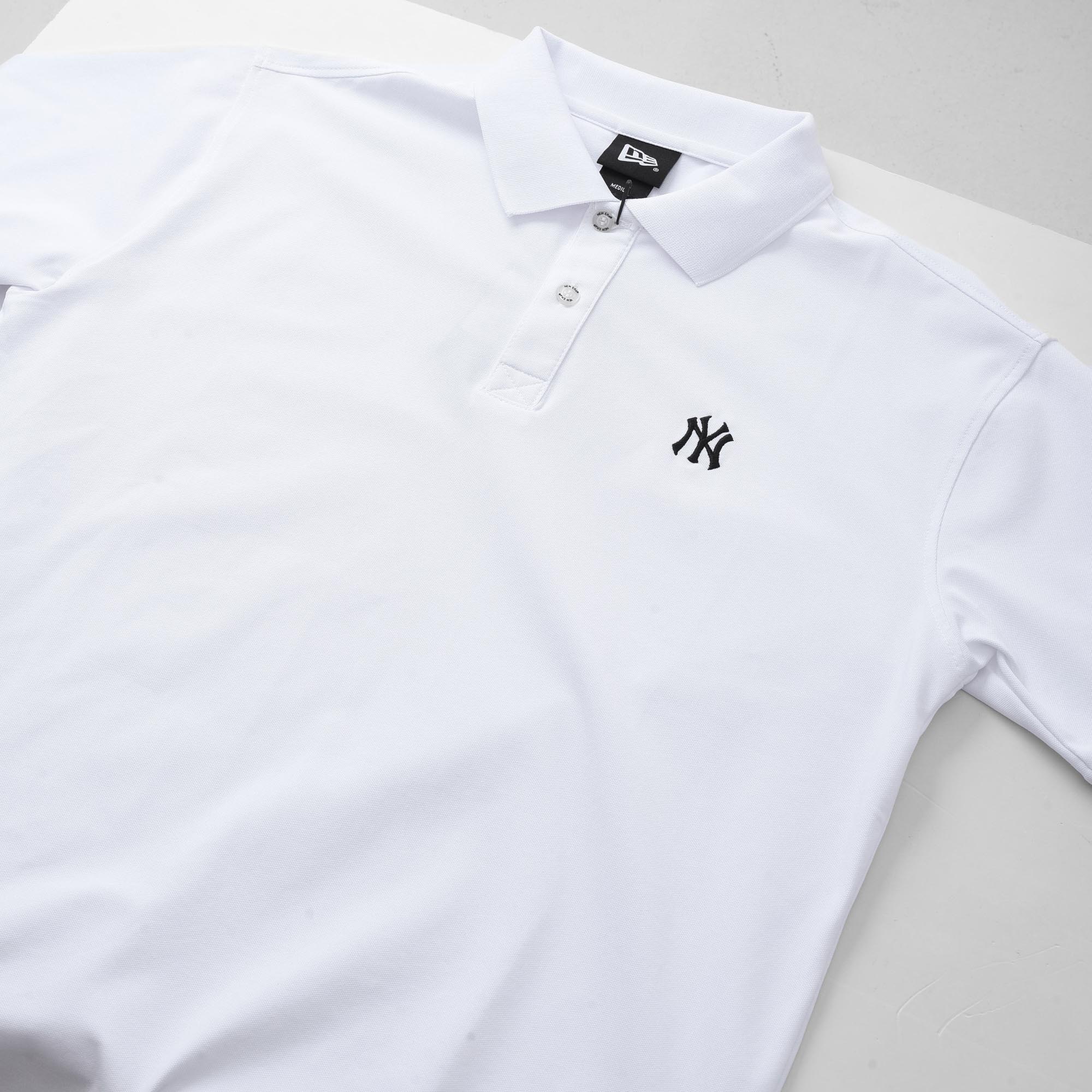 NEW ERA BASIC SMALL LOGO POLO SHIRT - WHITE