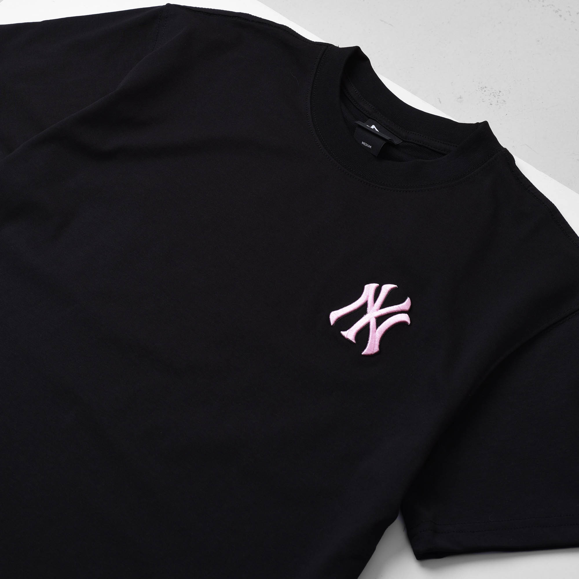 NEW ERA DONALD T-SHIRT - BLACK