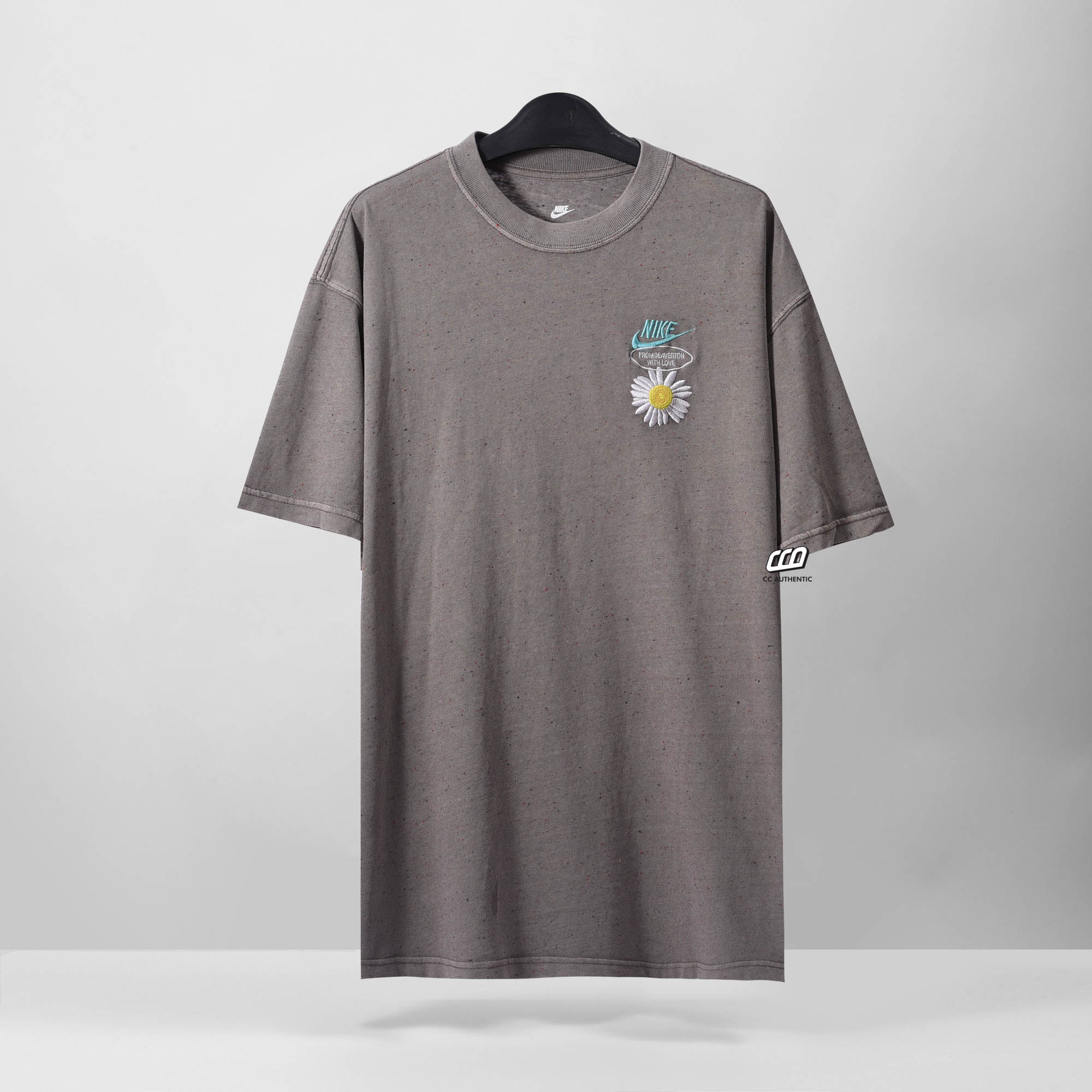 NIKE T-SHIRT MAX90 DAISY HAVE A NIKE DAY T-SHIRT - CAVE STONE