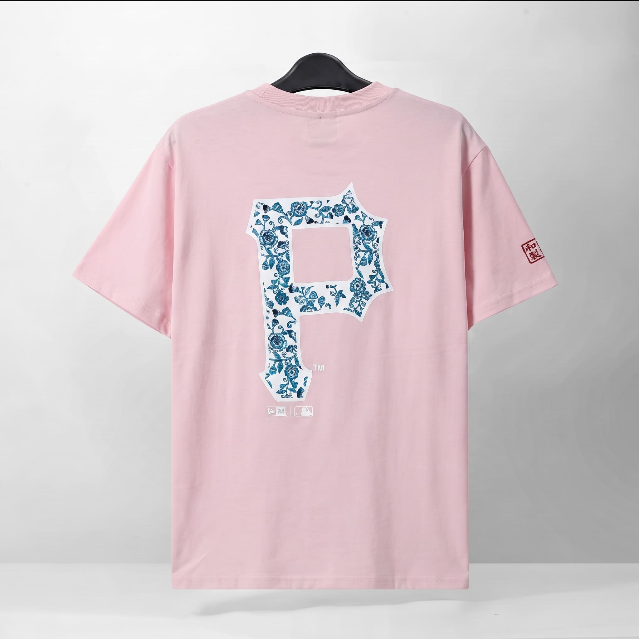 NEW ERA P T-SHIRT - PINK