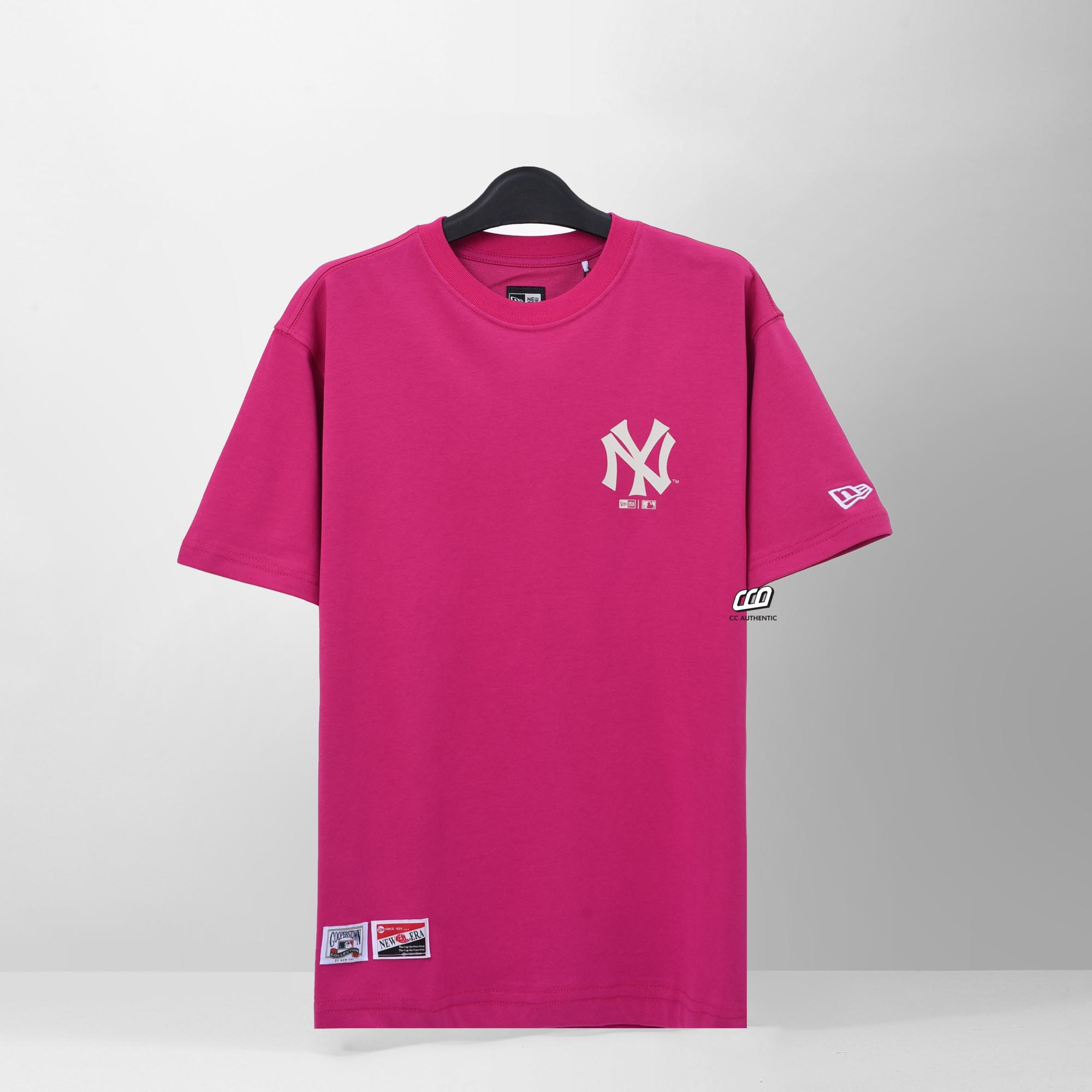 NEW ERA FANS CLUB T-SHIRT - PINK