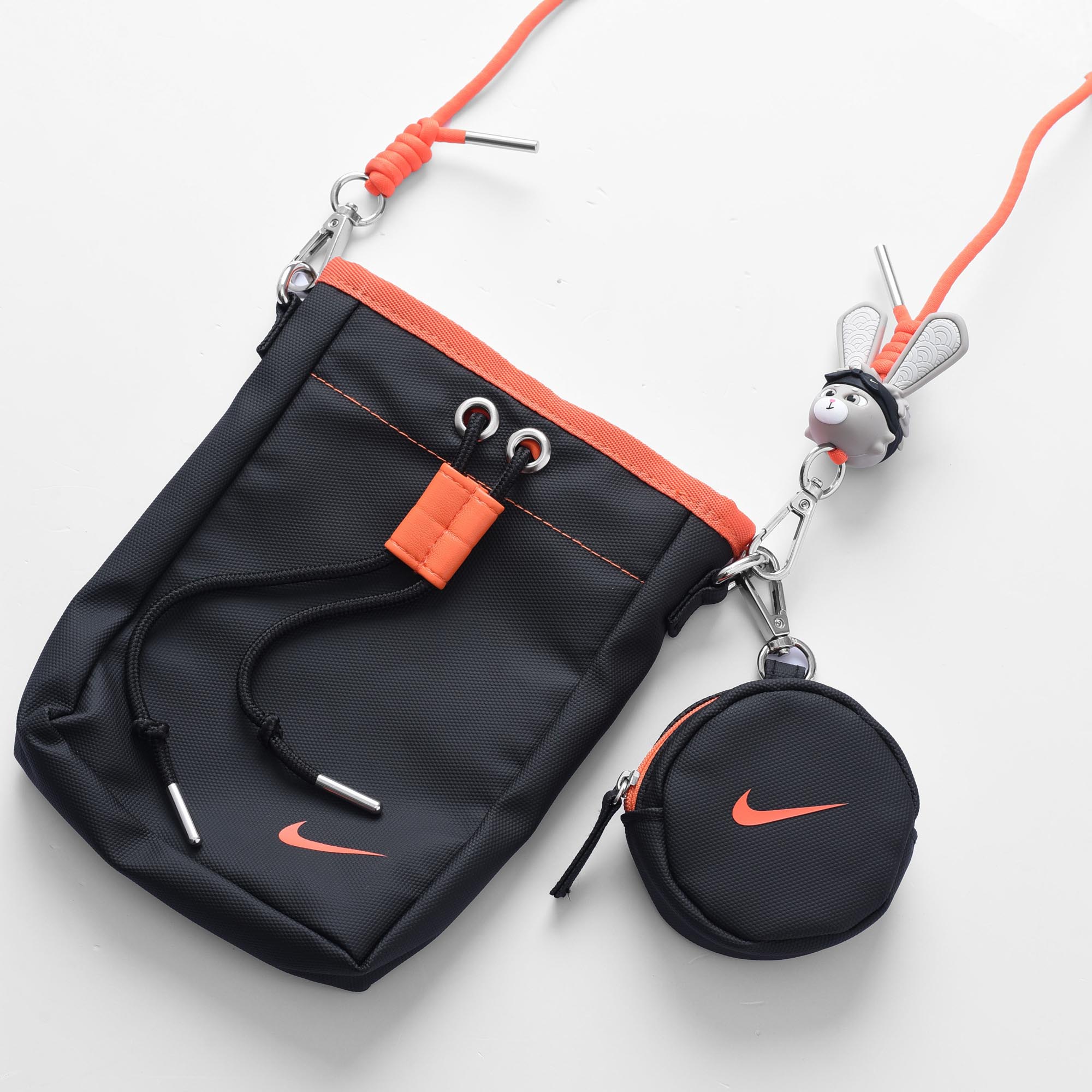 NIKE FOREIGN LIMITED BUNNY BAG - BLACK