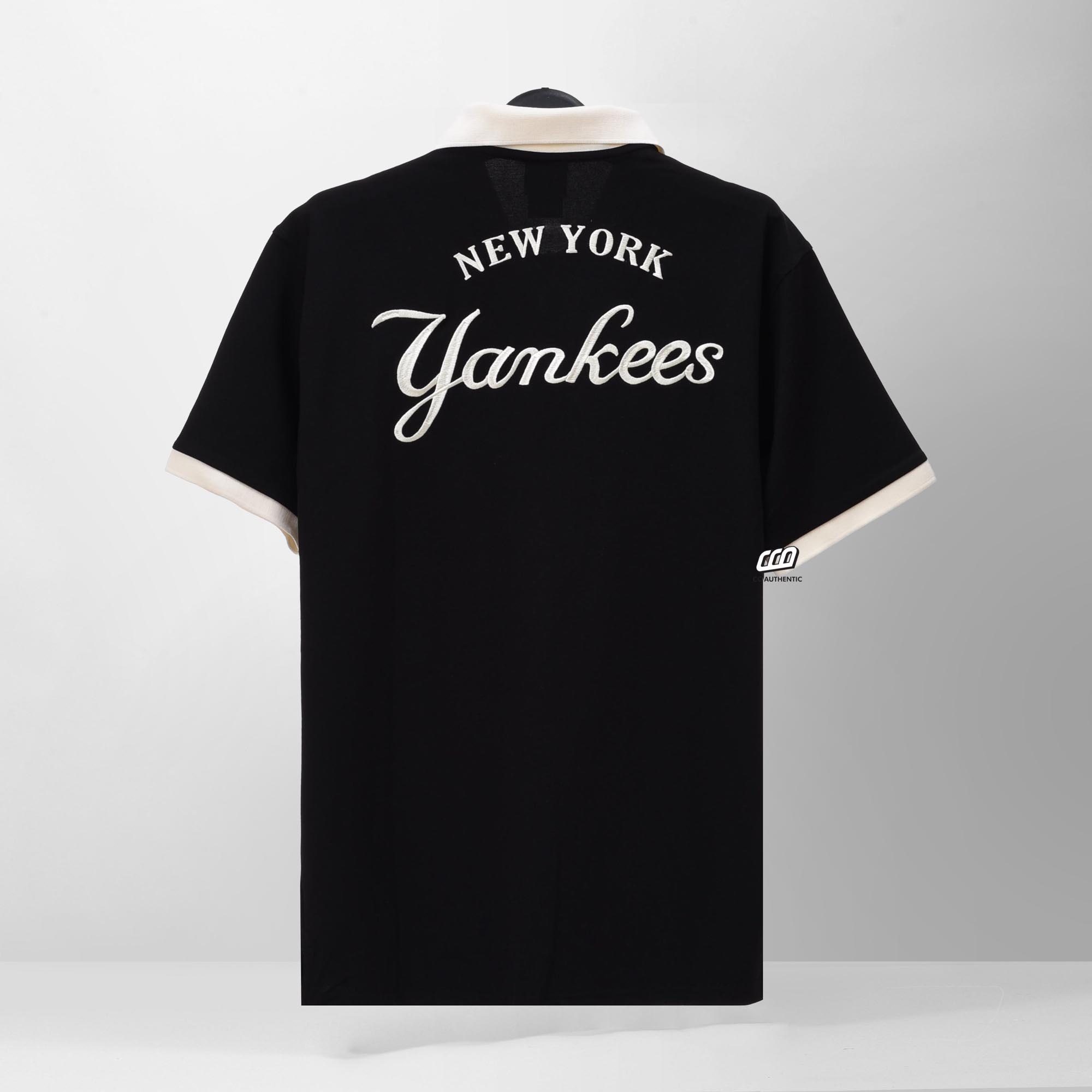 NEW ERA NYYK IN BACK POLO SHIRT - BLACK