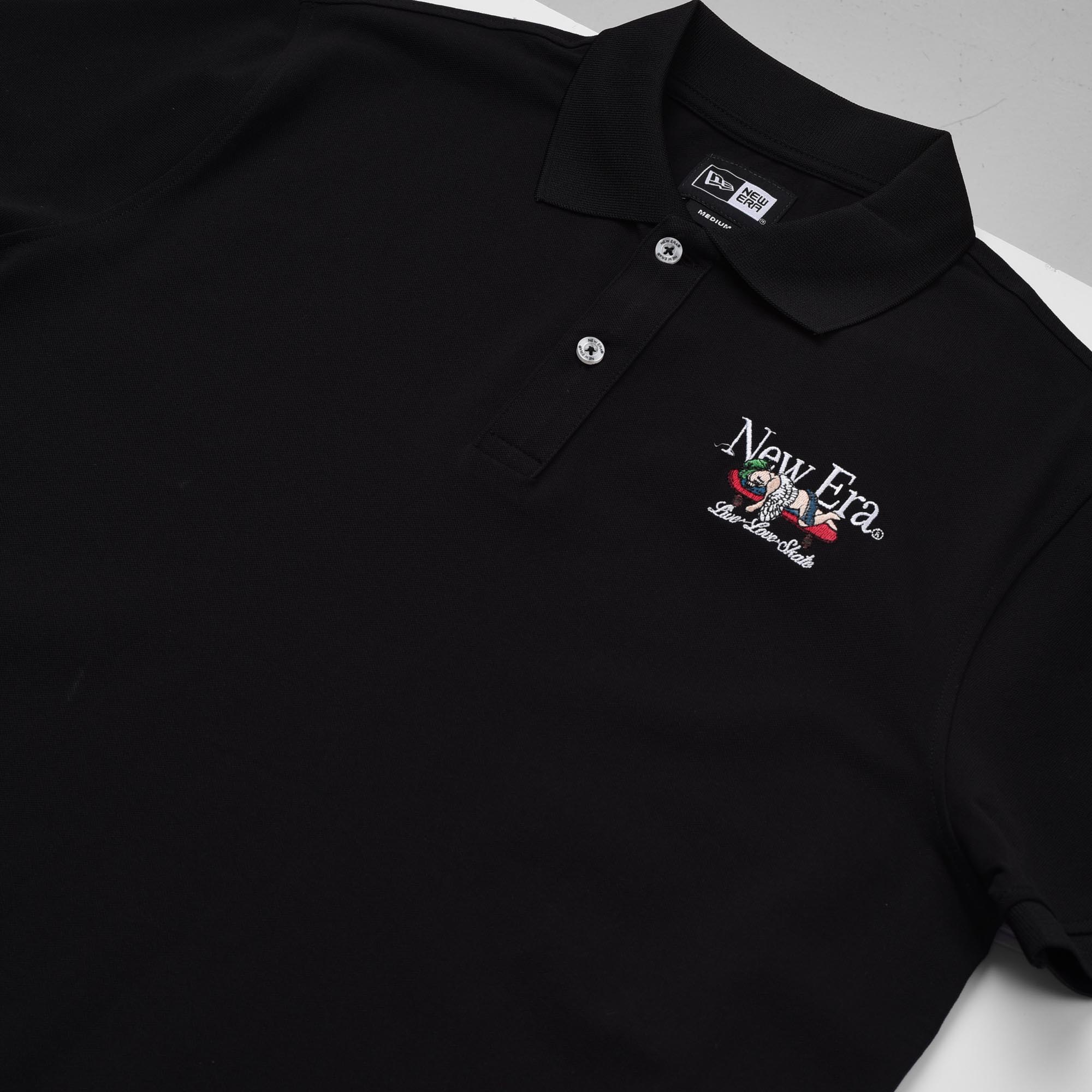 NEW ERA LIVE LOVE POLO SHIRT - BLACK