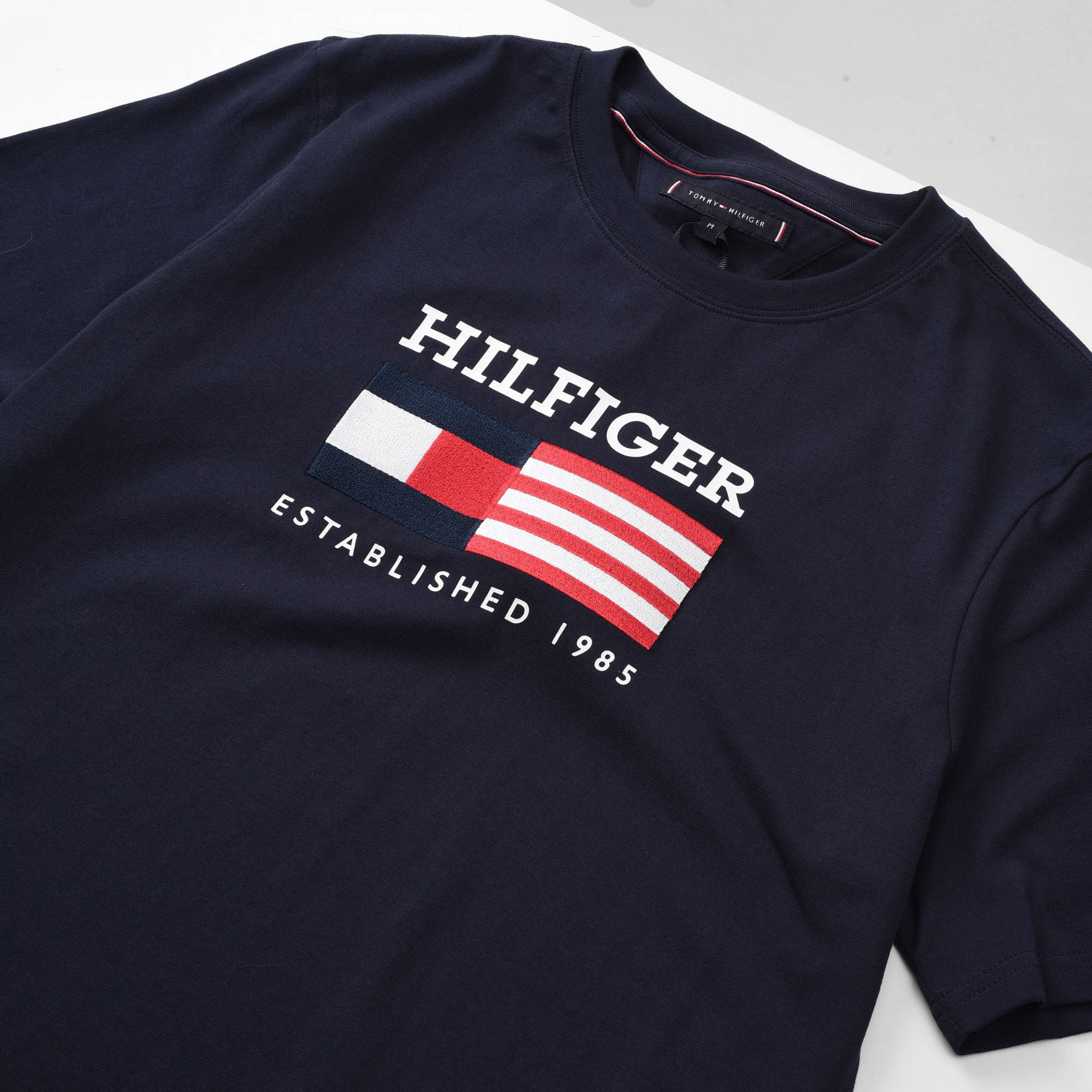TOMMY HILFIGER AMERICANA FLAG T-SHIRT - NAVY