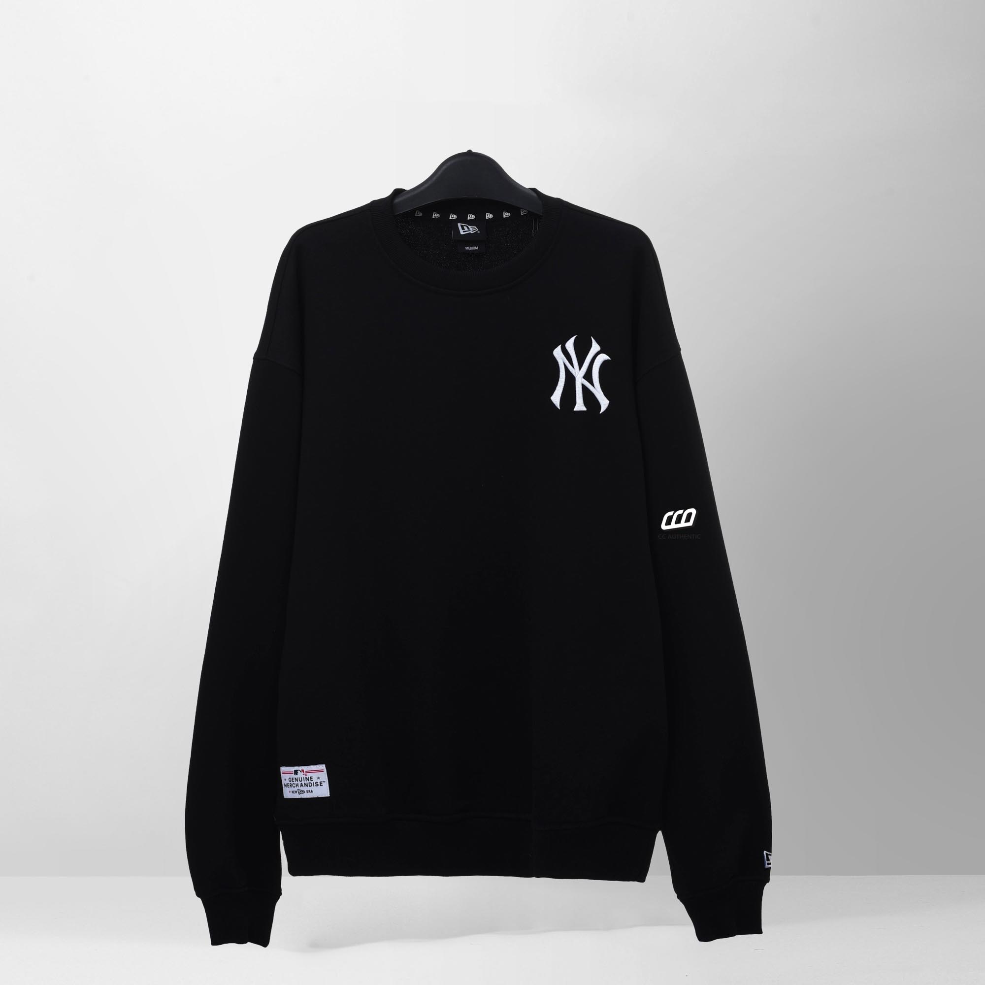 NEW ERA MLB MONOGRAM LOGO SWEATER - BLACK