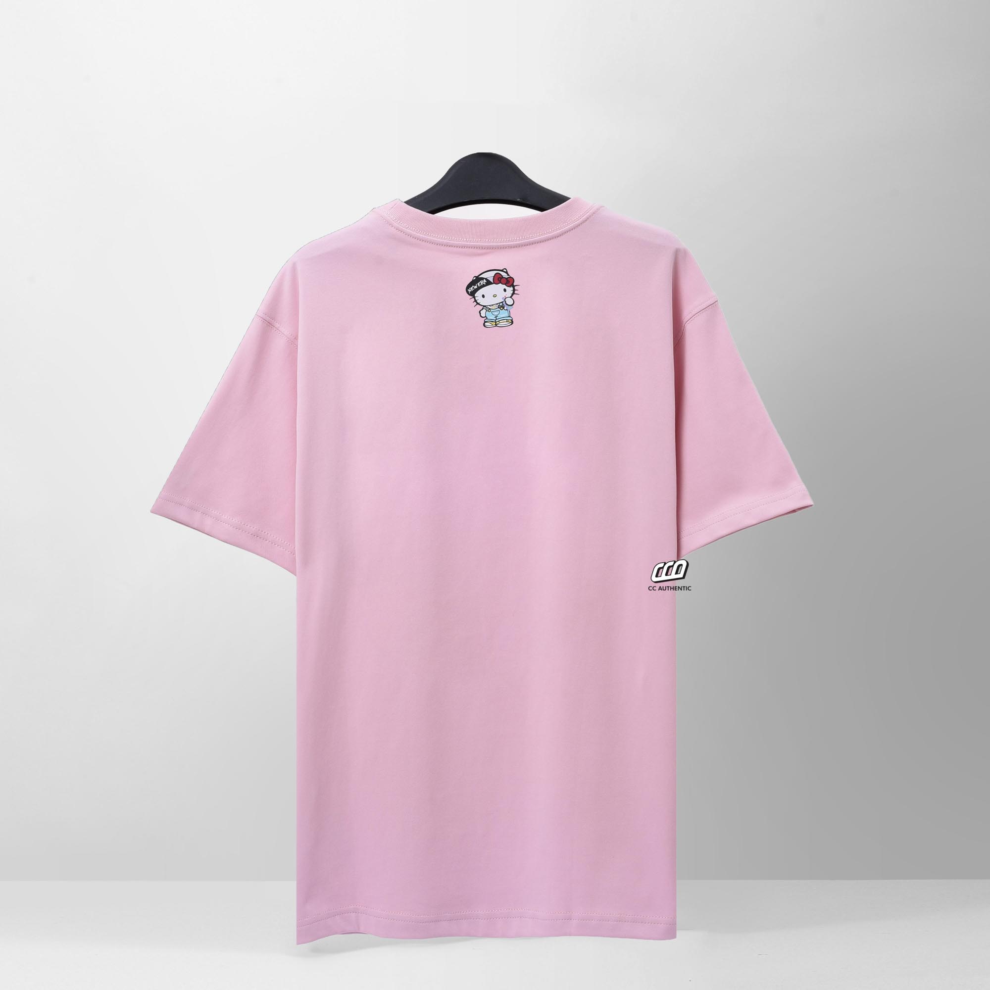 NEW ERA HELLO KITTY T-SHIRT - PINK