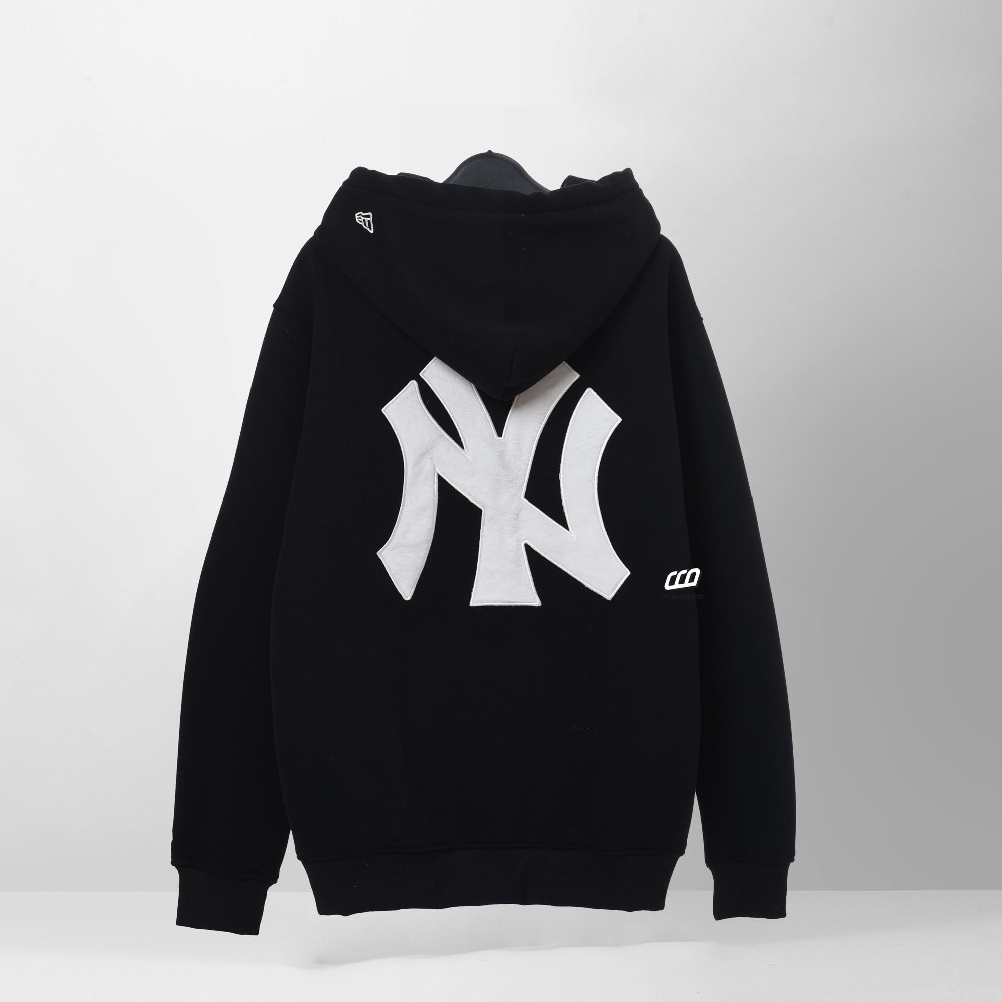 NEW ERA BASIC LOGO NEYYAN HOODIE - BLACK