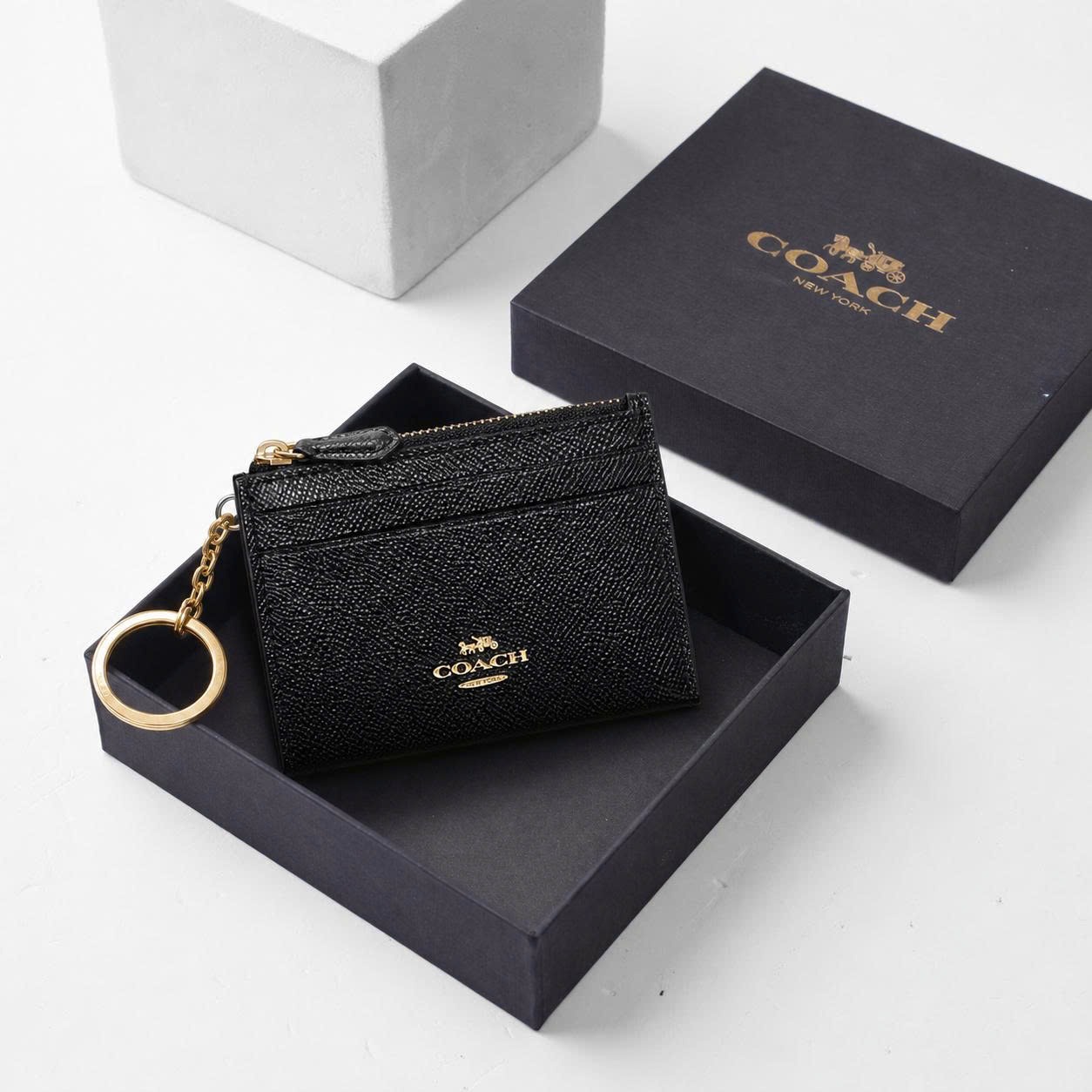 COACH VALUE SKINNY ZIP ID CARD  - BLACK