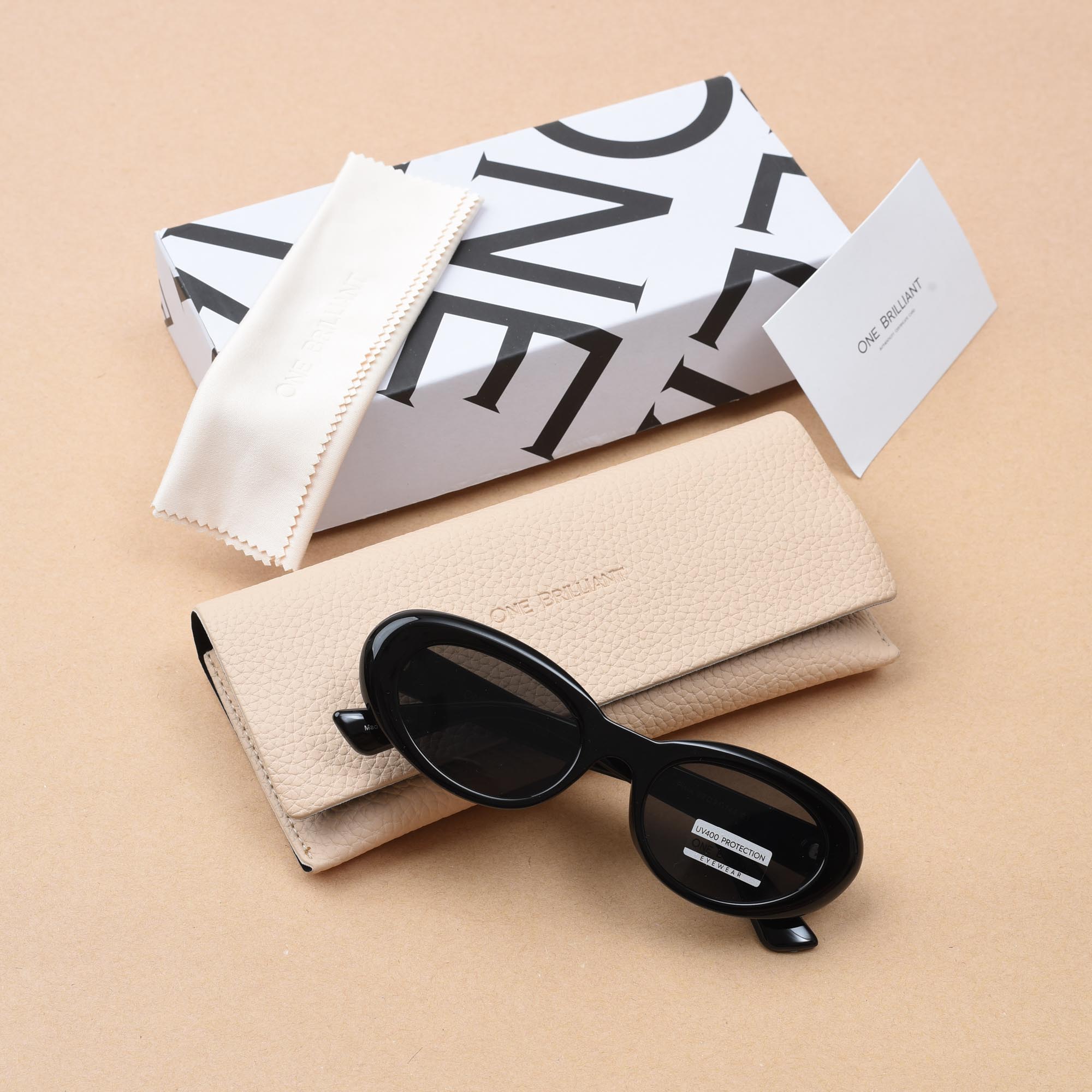 ONE BRILLIANT PIXIE SUNGLASSES - BLACK