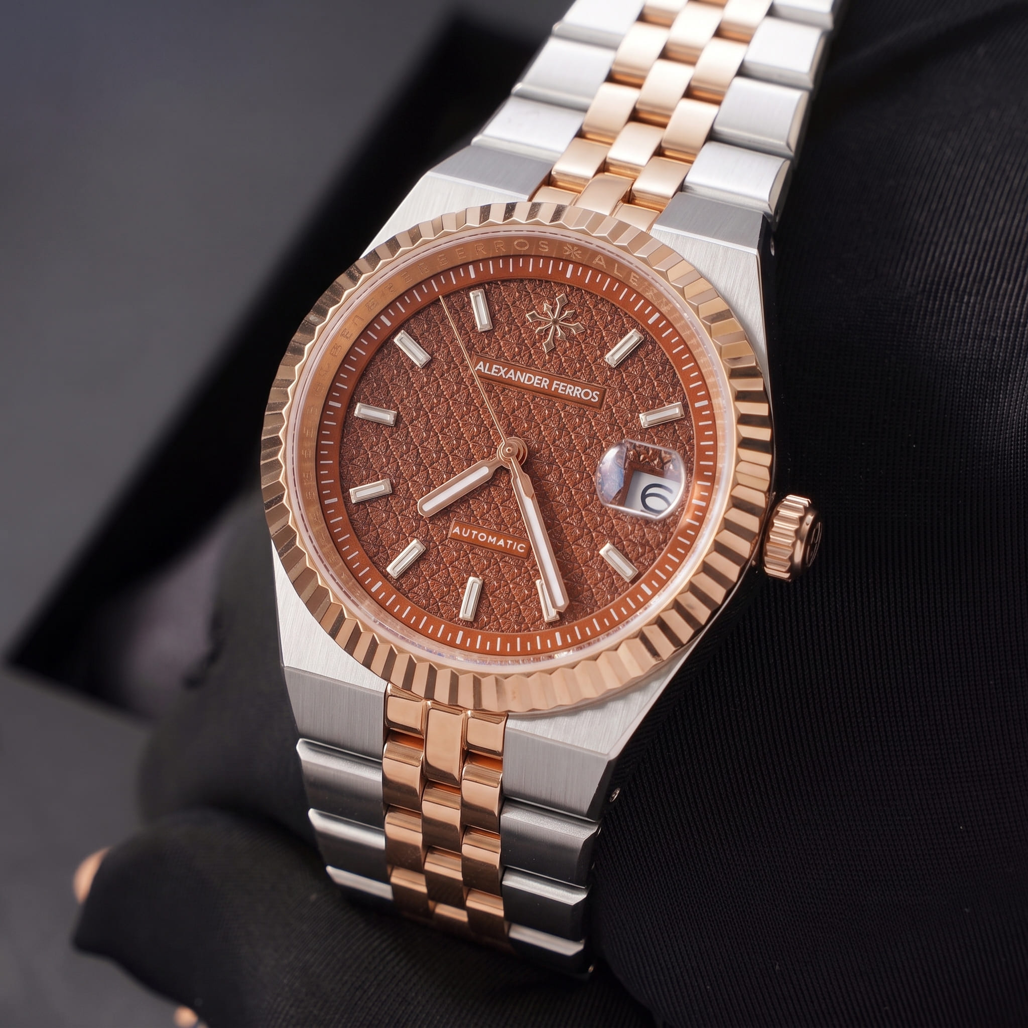 ĐỒNG HỒ NAM ALEXANDER FERROS 8272D/082 AUTOMATIC 37.5MM