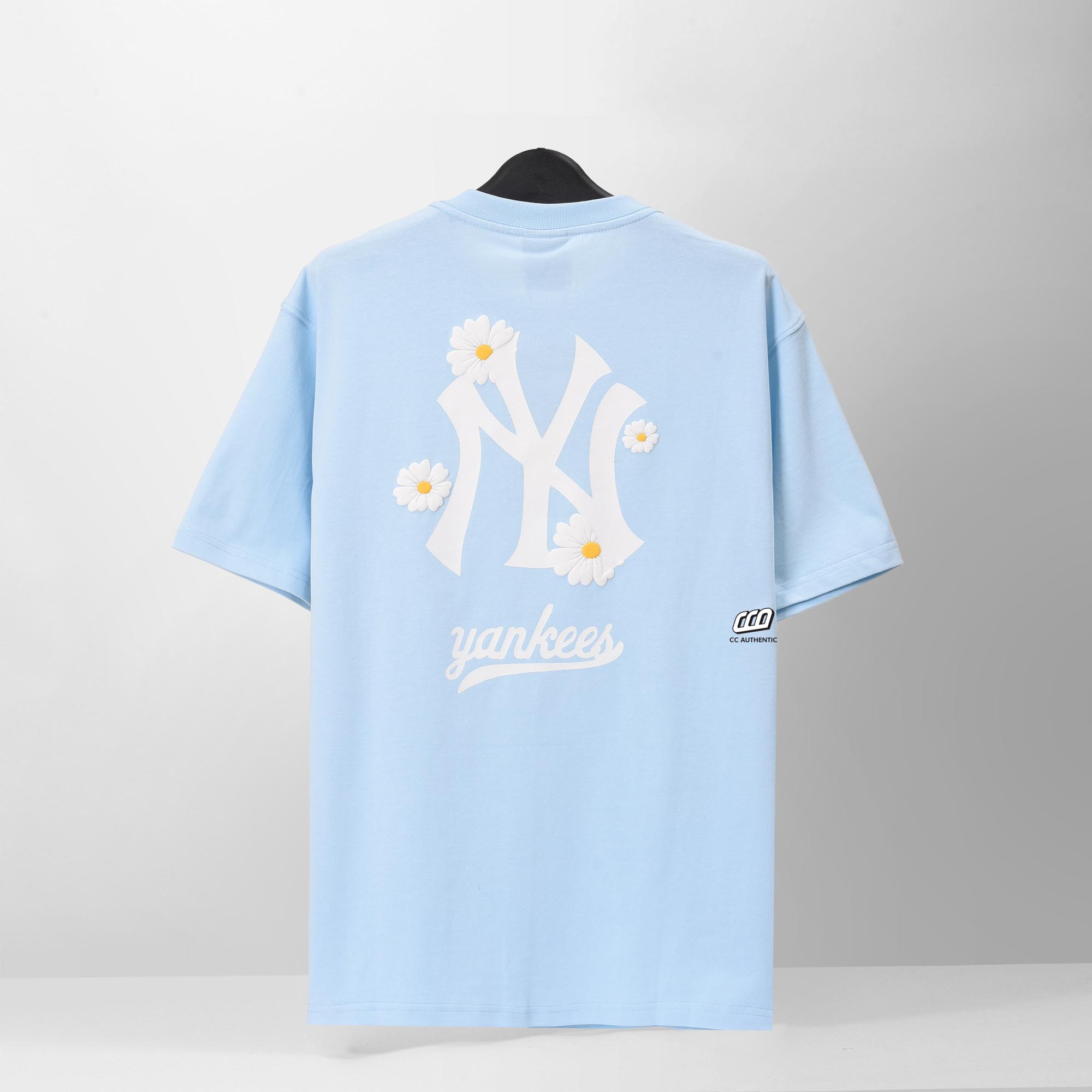 NEW ERA NYYK FLOWERS T-SHIRT - SKY BLUE