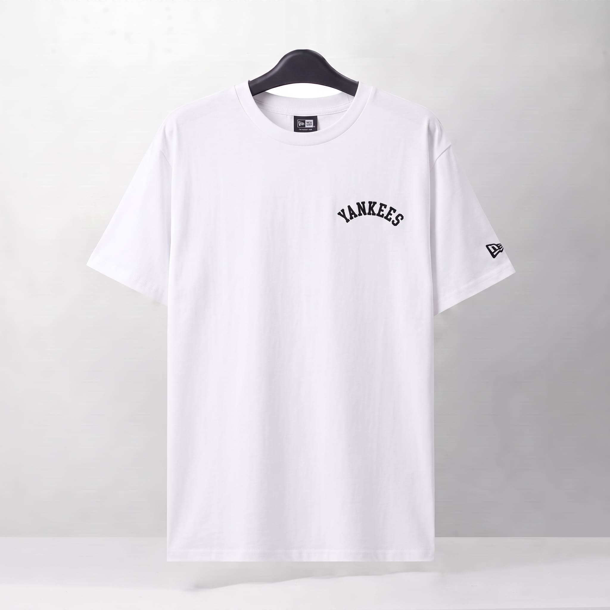 NEW ERA BACK MICKEY T-SHIRT - WHITE