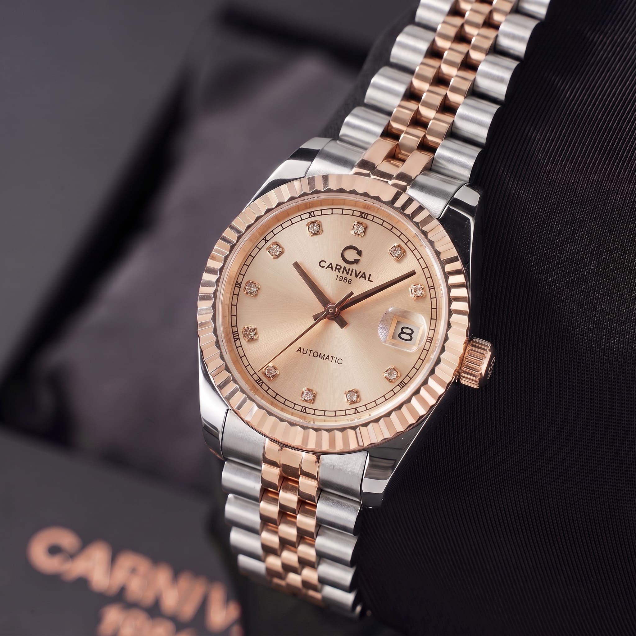 ĐỒNG HỒ NAM CARNIVAL 8250G CH NN AUTOMATIC 38MM