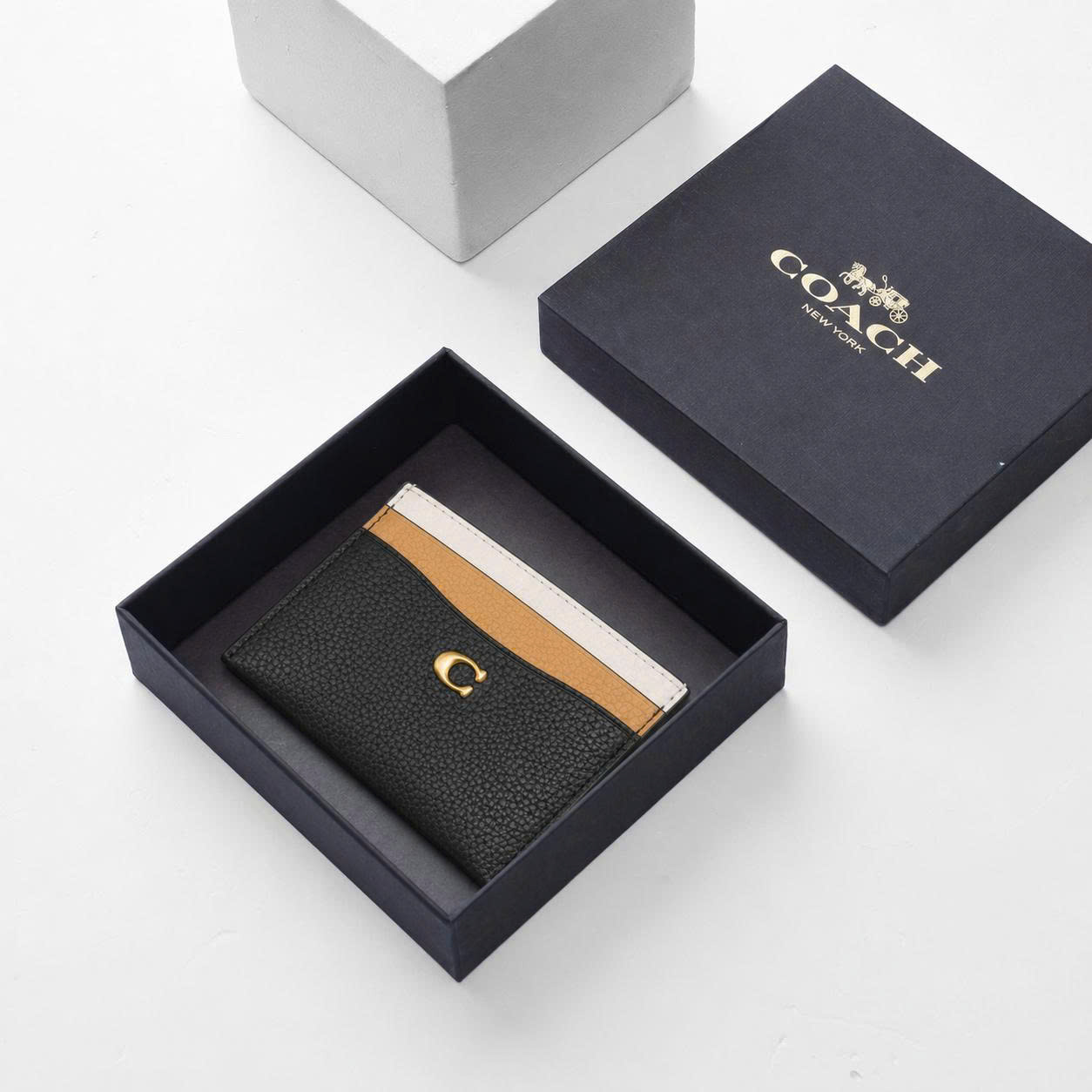 COACH ESSENTIAL SLIM ID CARD - BLACK