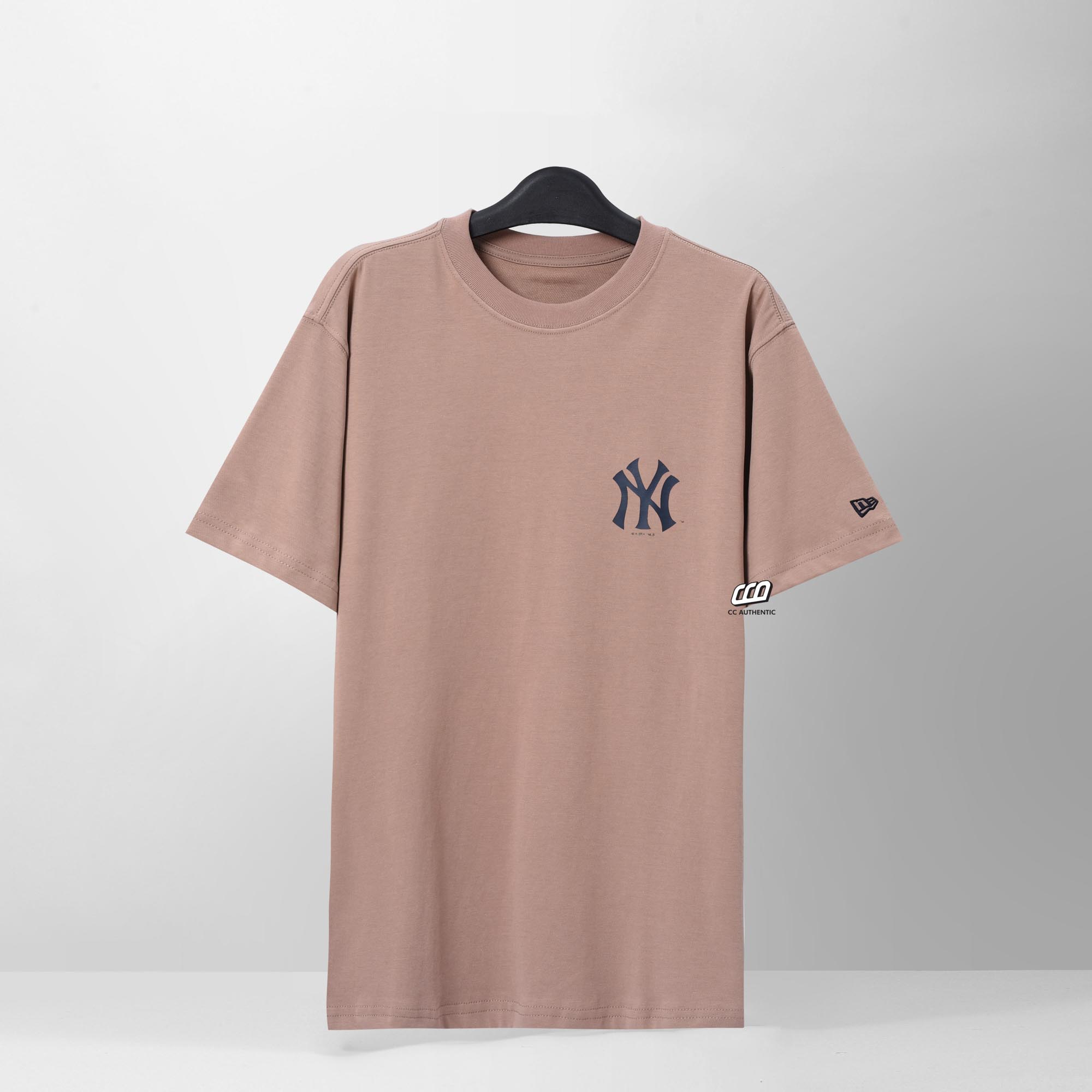 NEW ERA HOME CHERNG RS42 T-SHIRT - KHAKI