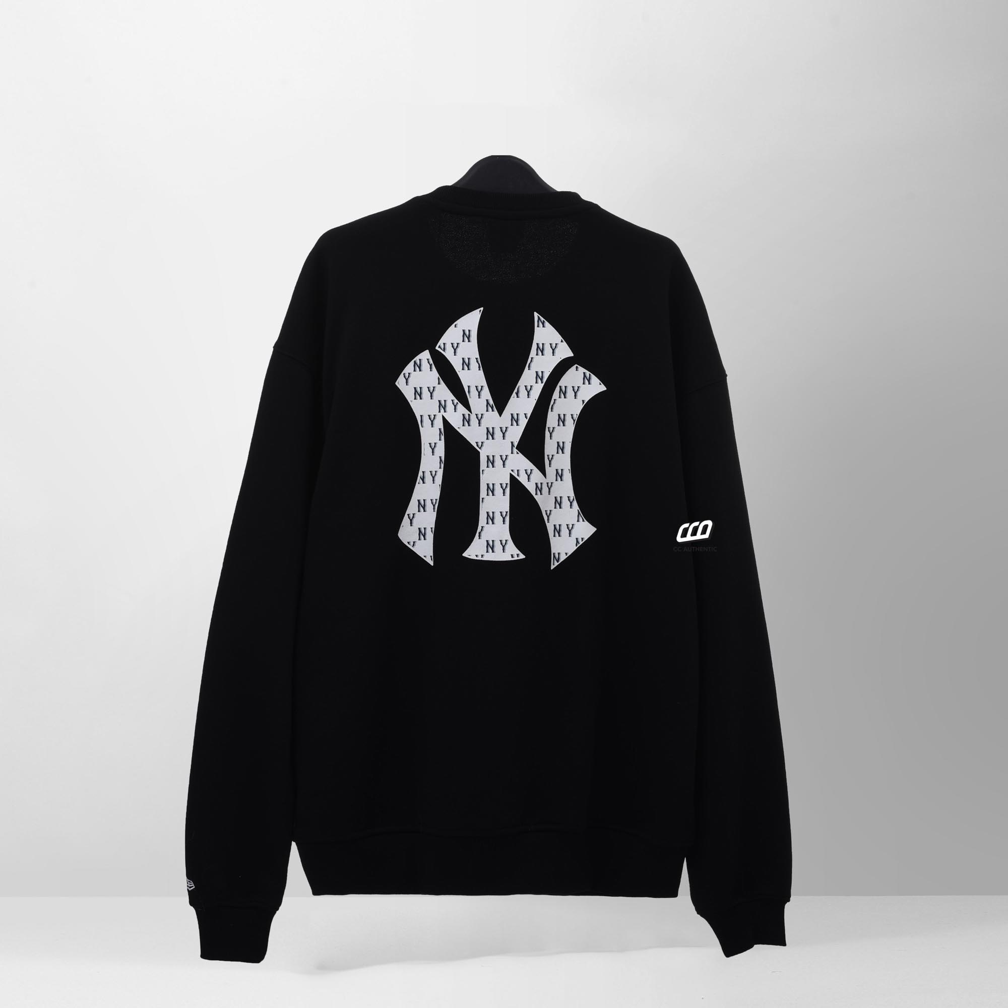 NEW ERA MLB MONOGRAM LOGO SWEATER - BLACK