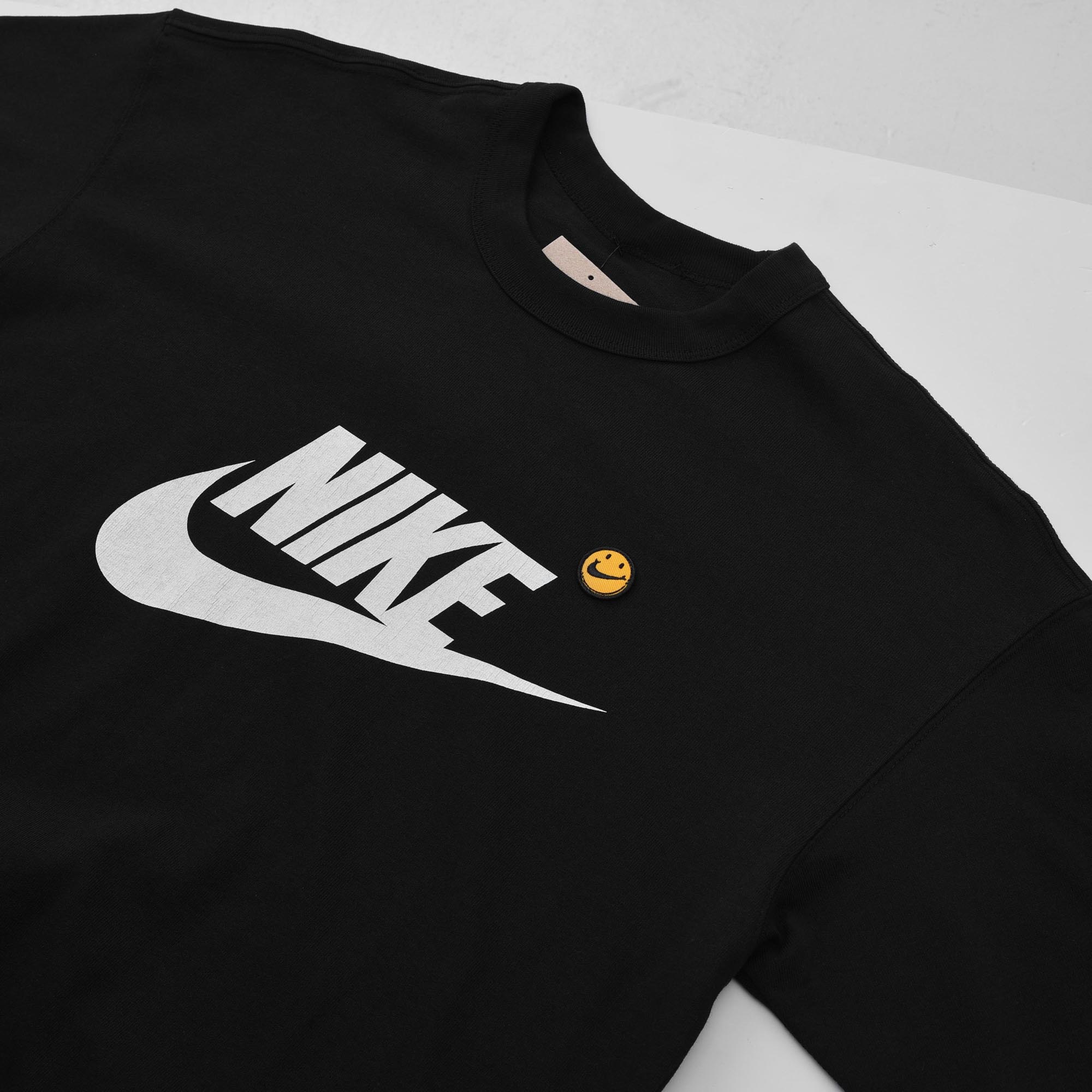 NIKE PREMIUM FUTURA SMILEY T-SHIRT - BLACK