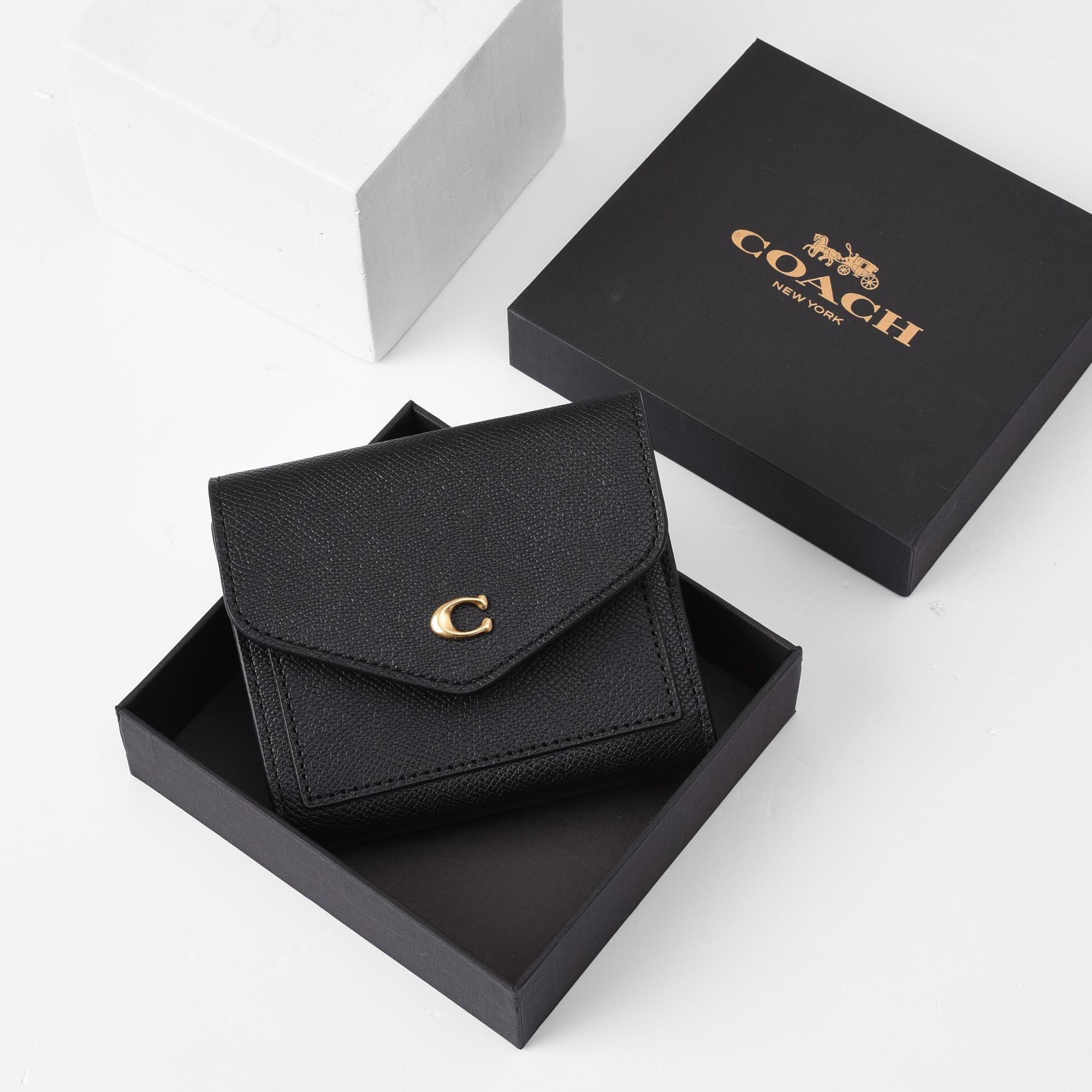 COACH WYN SMALL WALLET SPORT - BLACK