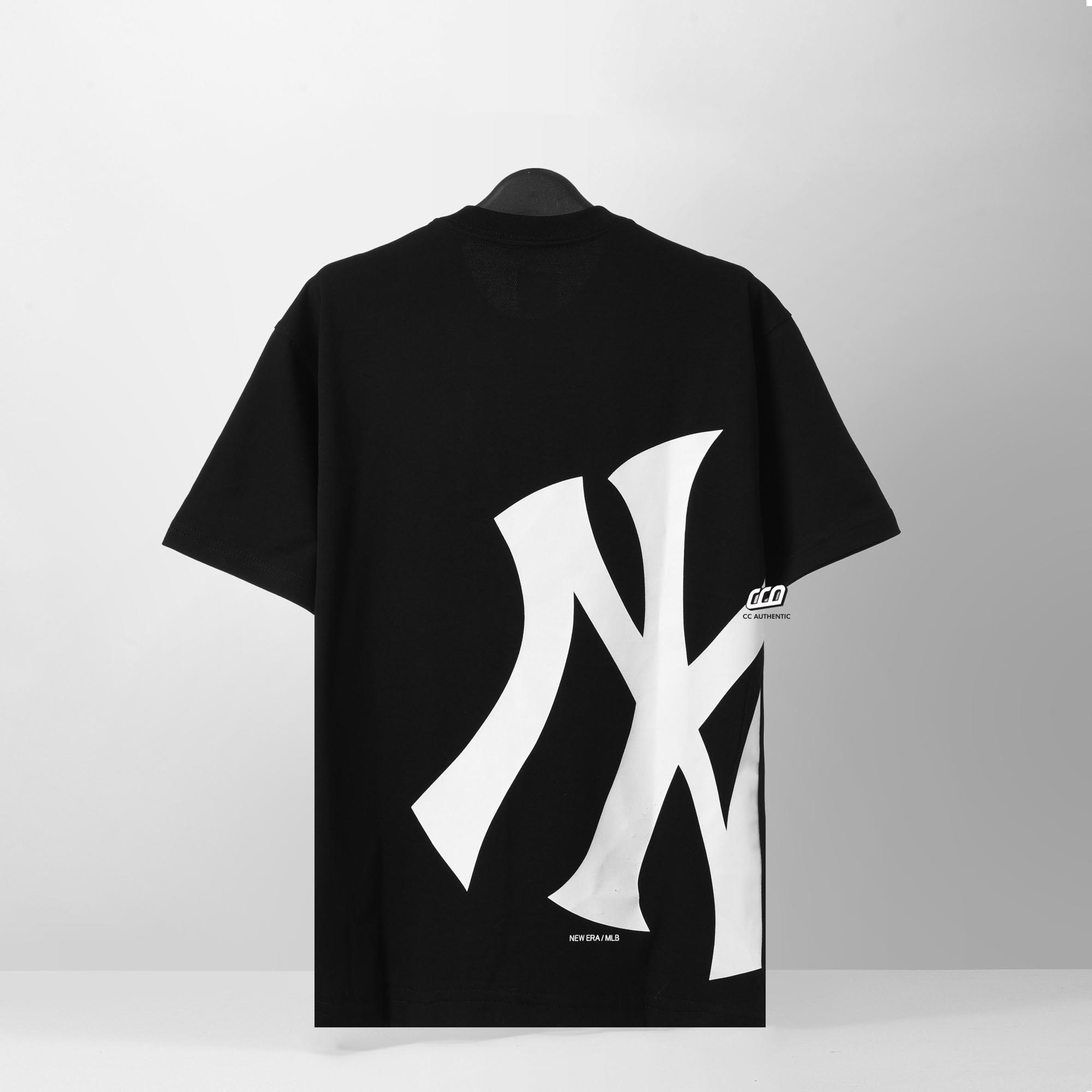 NEW ERA BACK LOGO NY T-SHIRT - BLACK