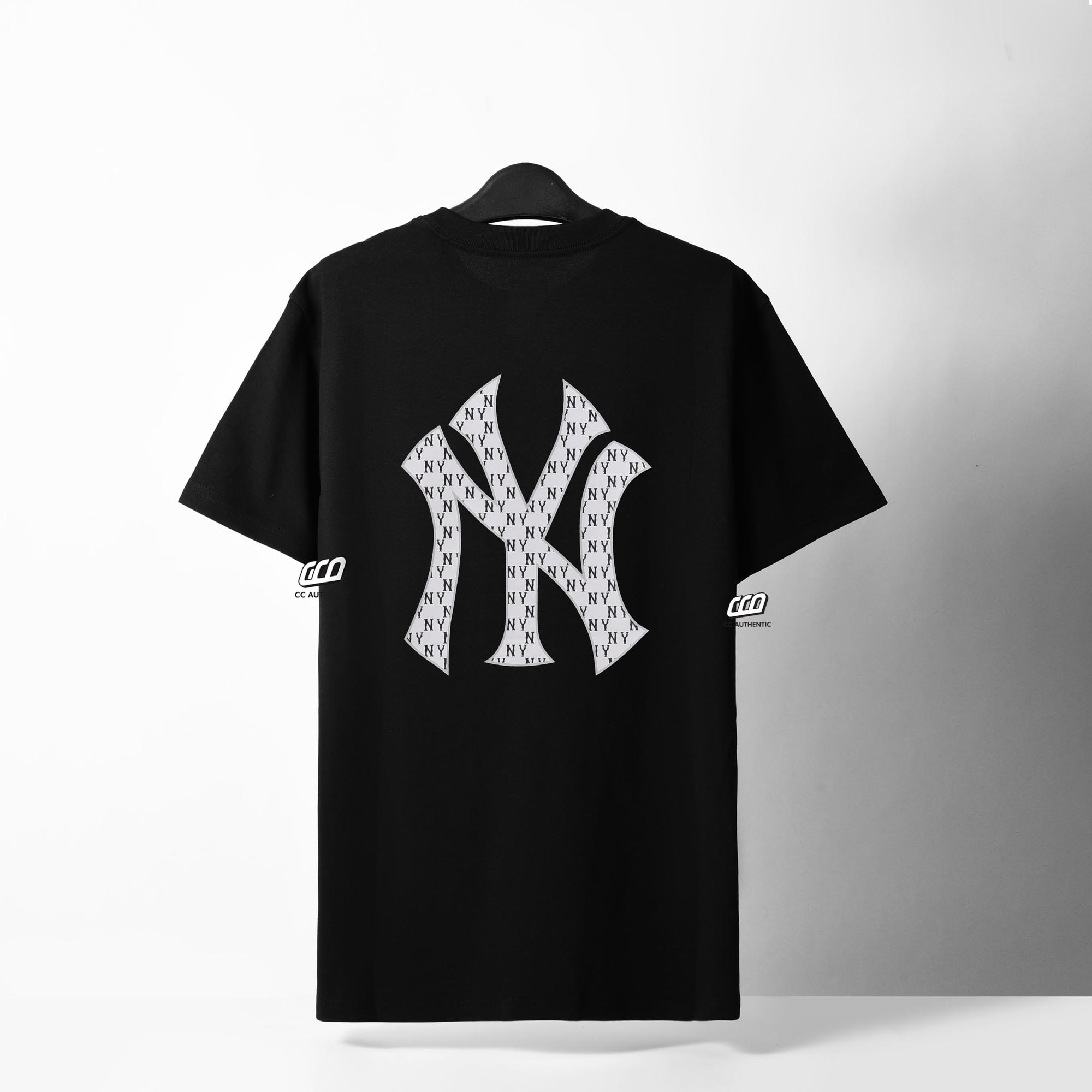 NEW ERA NY MONOGRAM LOGO T-SHIRT - BLACK